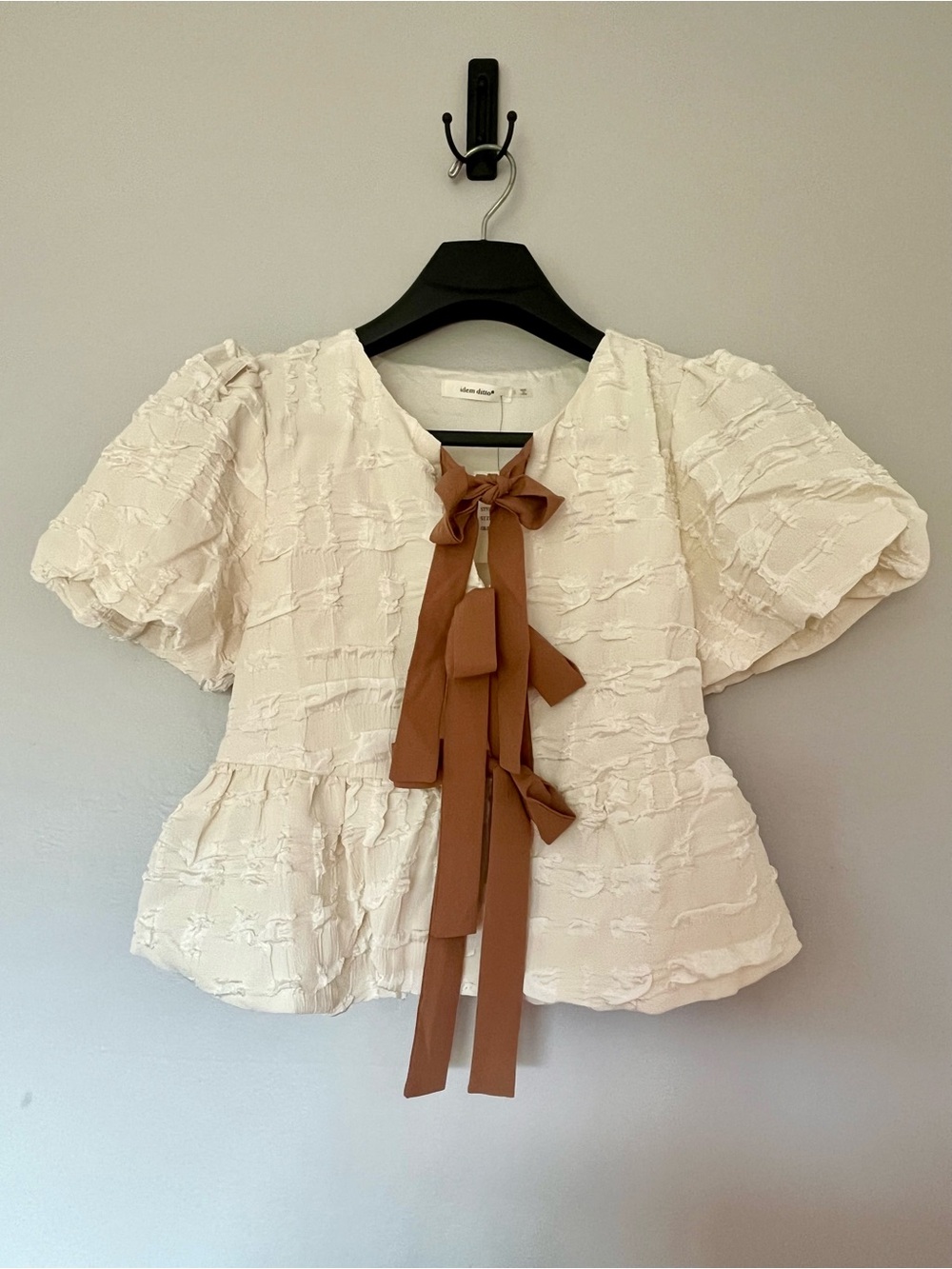 Cream Bow Tie Blouse Puff Sleeve Feminine Romantic Cottagecore Textured Top S